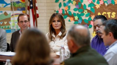 EE.UU: Melania Trump visita el centro de detención niños en Texas imagen