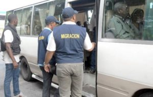 Migración dominicana repatrió este miércoles 692 haitianos ilegales