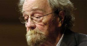 Muere poeta estadounidense Donald Hall a los 89 años