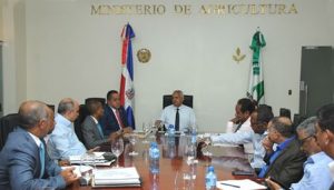Ministro Agricultura anuncia fondo de $400 millones a sector cacao Ministro Agricultura anuncia fondo de $400 millones a sector cacao