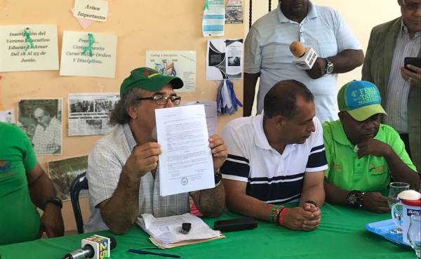Rogelio Cruz dice seguirá siendo sacerdote de manera independiente imagen