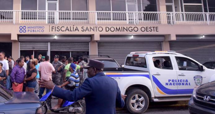 Recusan jueza; no conoce coerción a oficiales por robo RD$1.5 millones imagen