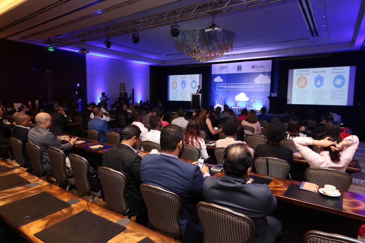 Bisonó realiza foro sobre gobierno abierto, ciberseguridad y protección de datos imagen