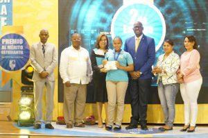 ASDE reconoce excelencia académica a estudiantes ASDE reconoce excelencia académica a estudiantes