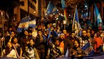 GUATEMALA: Piden renuncia presidente mientras volcán sigue amenazante