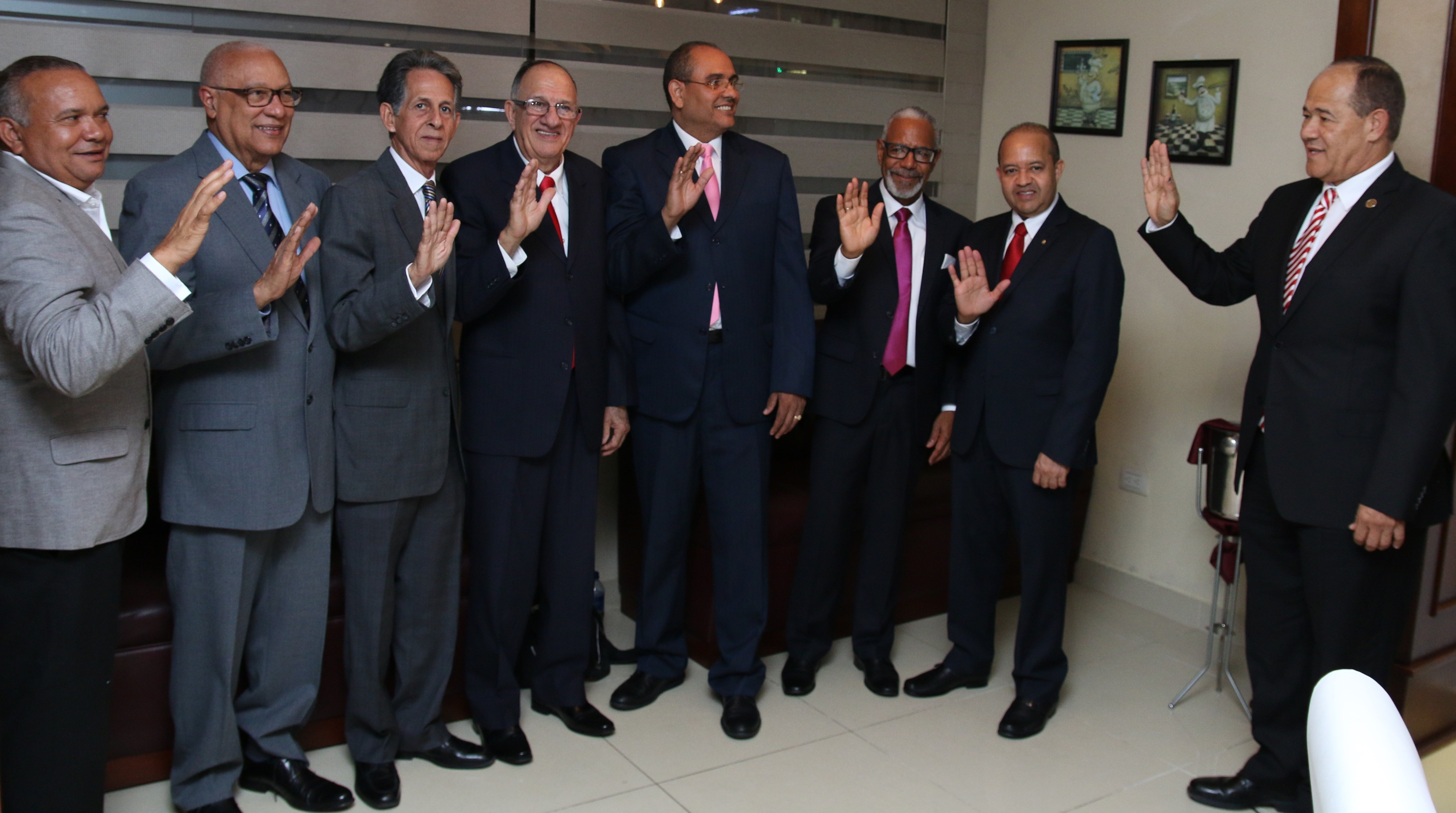 Fundación Dominicana Cardiología juramenta nueva directiva imagen