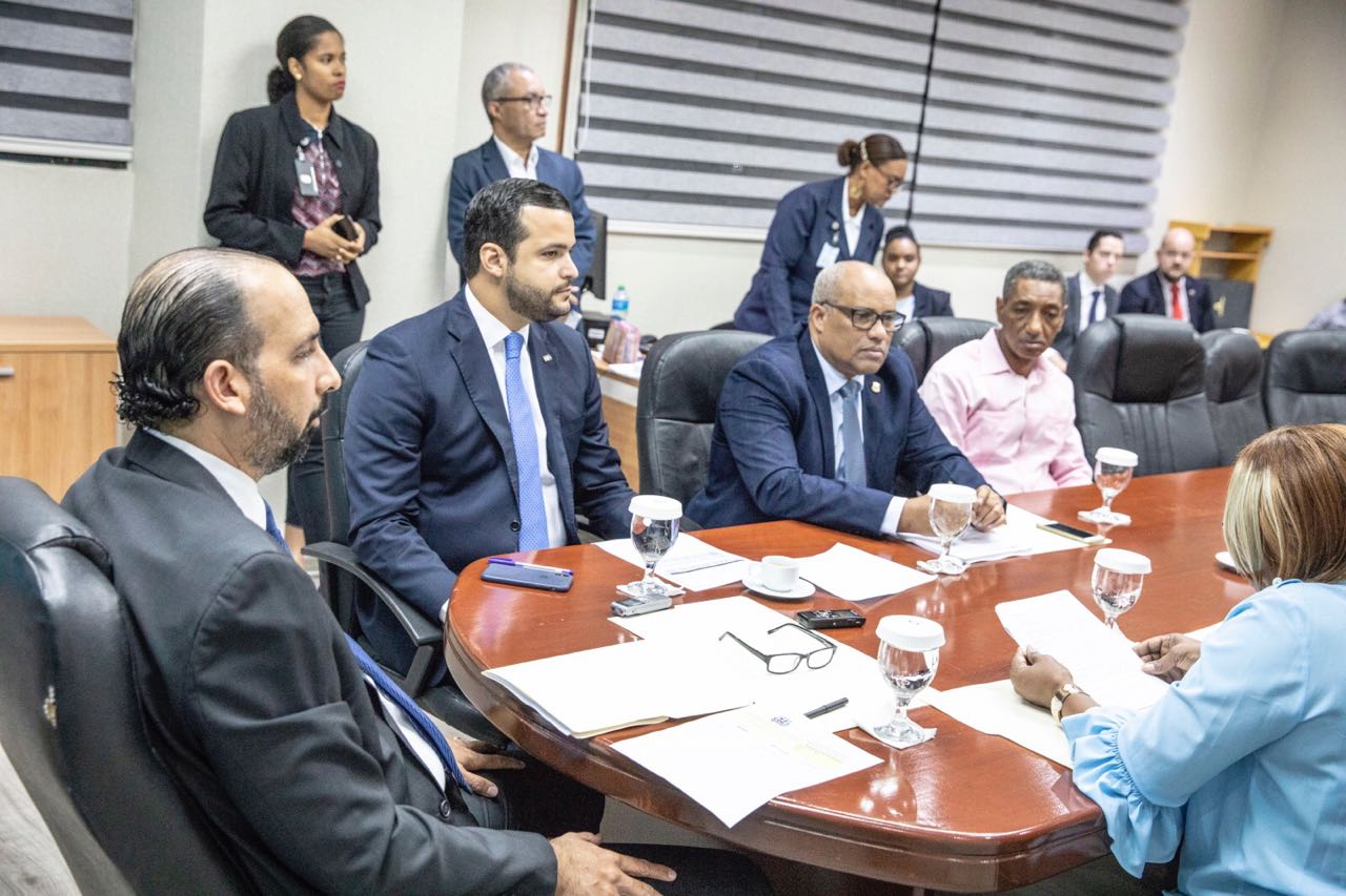 Competitividad y diputados analizan proyecto de Garantías Mobiliarias imagen
