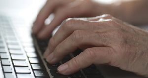 Gobierno utilizará página web para auxiliar a los adultos mayores Gobierno utilizará página web para auxiliar a los adultos mayores