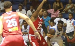 Titanes derrotan a los Leones en la LNB Banreservas Titanes derrotan a los Leones en la LNB Banreservas