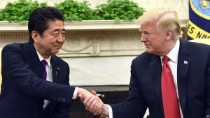 Trump y primer ministro japonés con esperanzas por cumbre con Kim