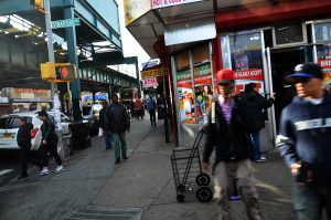Encuentran bebé de dos años vagando solo por El Bronx