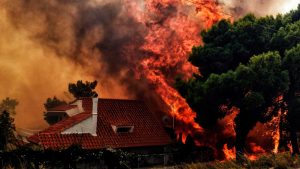 GRECIA: Al menos 49 muertos y 172 heridos por varios incendios