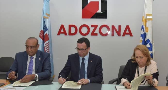 Educación y Adozona firman un acuerdo imagen