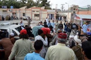 PAKISTAN: Sube a 149 cifra muertos por atentado a un mitin