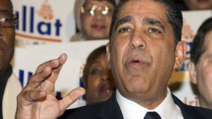 Honran congresista Adriano Espaillat en lista Grandes Inmigrantes