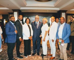 BRUSELAS: Miguel Vargas juramenta nuevos dirigentes del PRD BRUSELAS: Miguel Vargas juramenta nuevos dirigentes del PRD