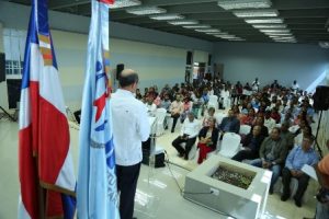 Reconocen 45 centros escolares de Monte Plata y Santiago