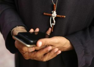 CHILE: Investigan a 158 miembros de Iglesia Católica por abusos