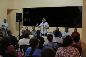 Carlos Peña juramenta seguidores y militantes en Santiago Carlos Peña juramenta seguidores y militantes en Santiago