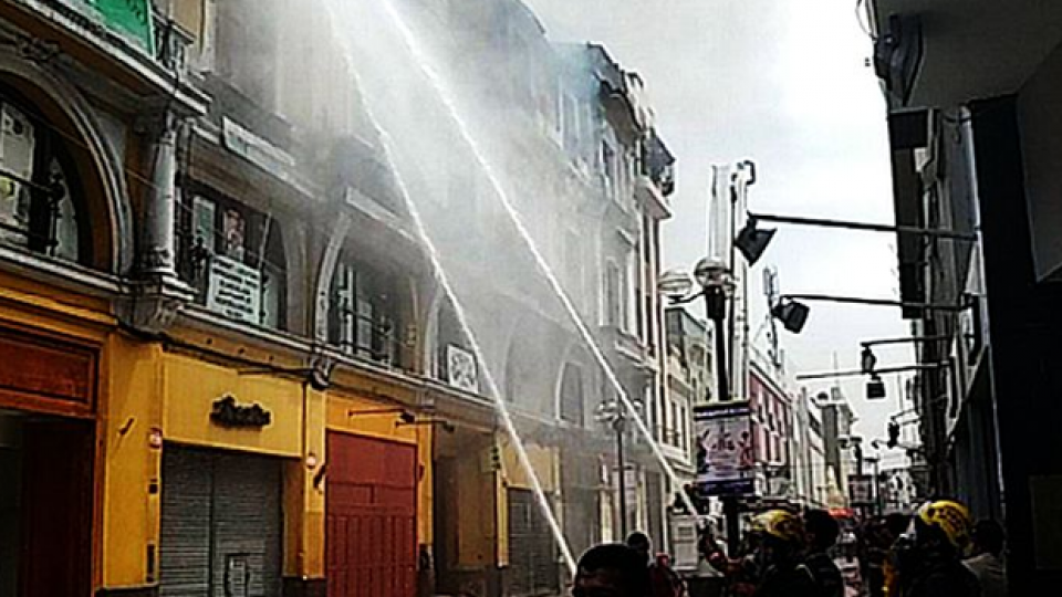 Nueva York: Dos niños muertos y 12 heridos en un incendio en Union City imagen