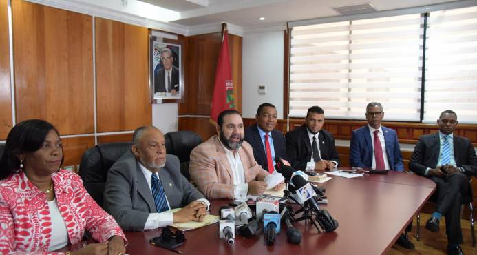 Diputados PRSC demandan no se le dé más vuelta a Ley de Partidos imagen