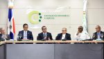Ministro acuerda concertar propuesta para nueva ley de Educación