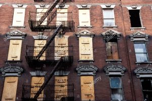 Hallan cadáver en edificio abandonado de Harlem