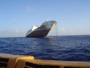 MIAMI: Rescatan tres balseros cubanos aferrados a flotador en Cayos