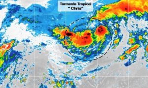 MIAMI: Tormenta tropical Chris amenaza convertirse en huracán