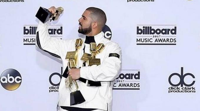 Drake rompe récord de Beatles con 7 temas en el Top 10 de Billboard imagen