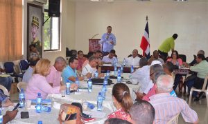 Jorge Minaya reúne voluntarios de Juegos Nacionales