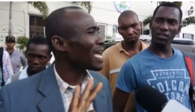 Haitianos se quejan del poco apoyo que reciben de su embajada en RD imagen
