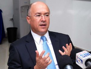 Domínguez Brito pide aprobar proyecto para proteger Mipymes