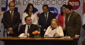 Zonas francas de Panamá y R. Dominicana firman acuerdo Zonas francas de Panamá y R. Dominicana firman acuerdo
