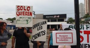 Panamá retiene 44 dominicanos por irregularidades migratorias Panamá retiene 44 dominicanos por irregularidades migratorias