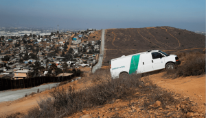 Muro entre México y Estados Unidos amenazaría biodiversidad