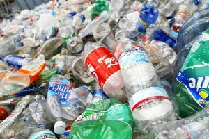 Gestionan reducir uso de plásticos tiendas y supermercados de la RD