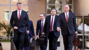 EEUU: Fiscal mantiene cargos contra exjefe de campaña de Trump