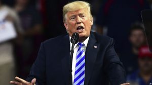 EU: Trump sorprende al no hablar sobre condena a exjefe campaña