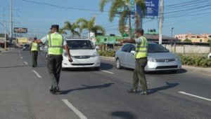 Digesett inicia operación contra uso de las luces ‘led’ en vehículos Digesett inicia operación contra uso de las luces ‘led’ en vehículos