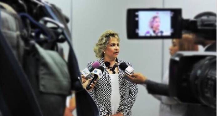 Alexandra Izquierdo dice es el pueblo que pide la reelección imagen