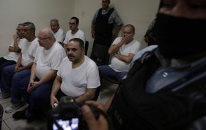 EL SALVADOR: Embargan 35 propiedades de ex presidente