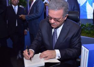 LF pondrá a circular libro “Años de Avance. Escritos de Teoría y Acción”