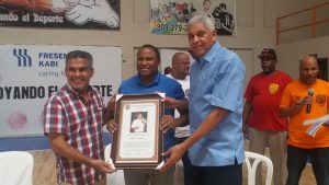 Club Ciro Pérez dedica 35 aniversario al alcalde Nelson Guillén