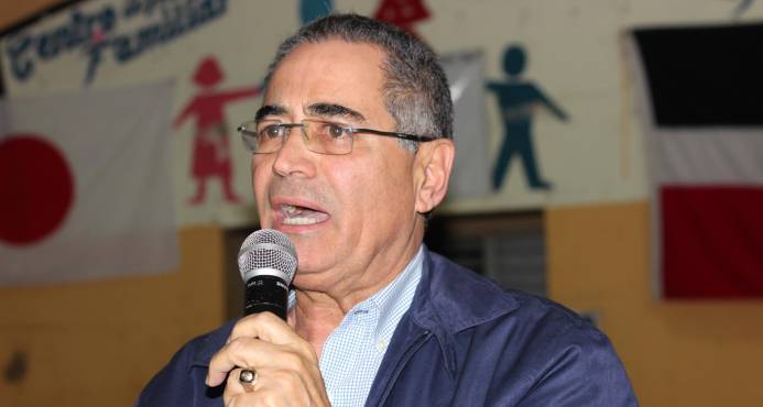 Corriente de Luis Abinader en la zona oriental pide expulsión de Rafael Vásquez por “alta traición” imagen