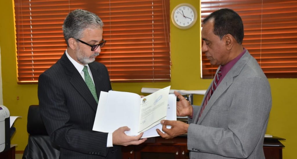 PRD entrega a la JCE el informe financiero del primer semestre 2018 imagen