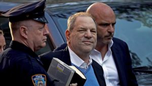 Corte NY procede con cargo de tráfico sexual contra Weinstein