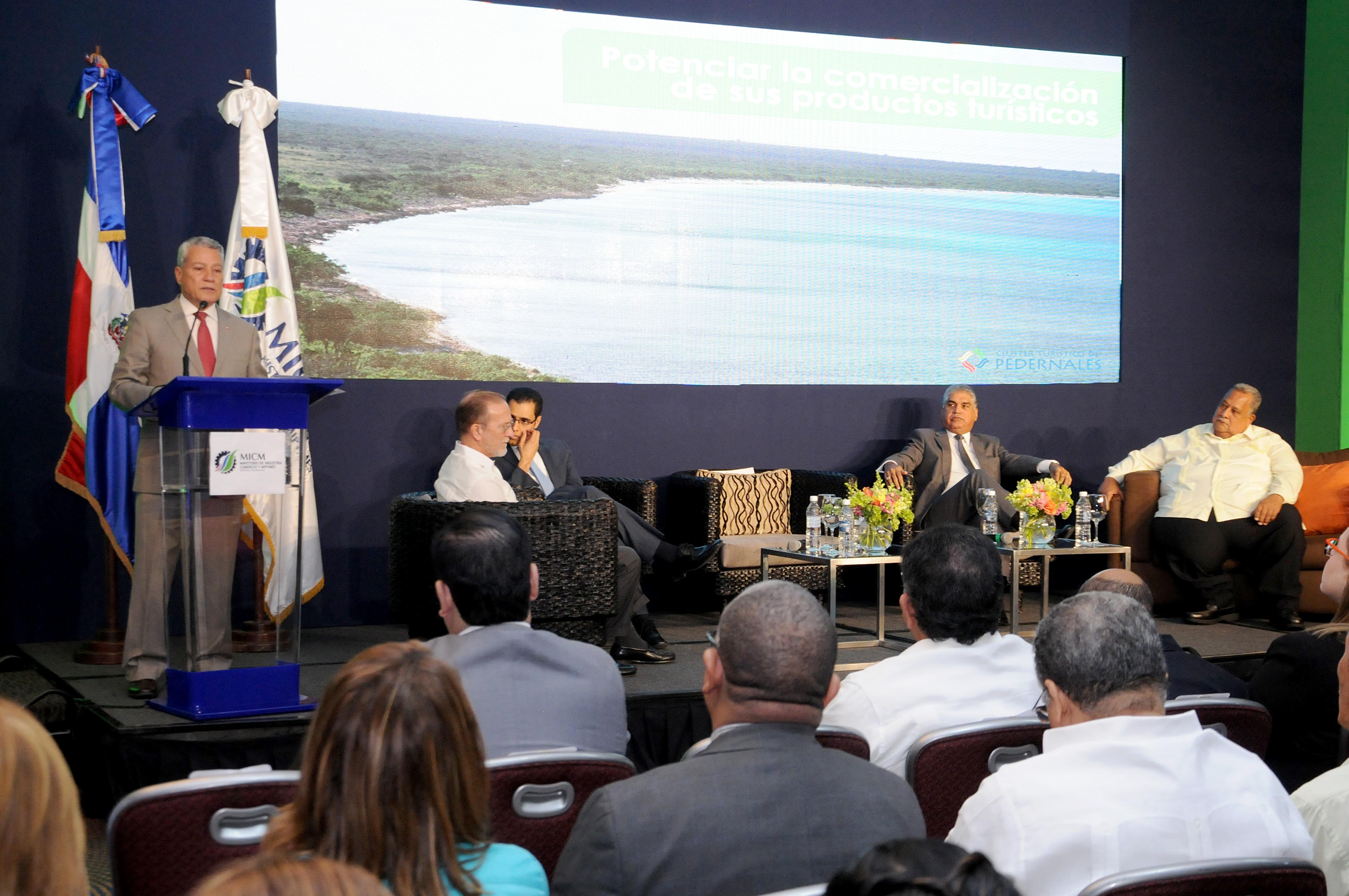MICM dice proyecto impacta 7 mil personas en Pedernales imagen