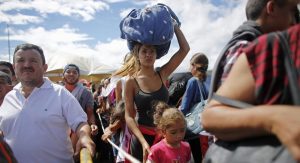 EU anuncia US$9 millones más para refugiados venezolanos en Colombia