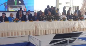 Presidente inaugura industria para confeccionar la indumentaria militar